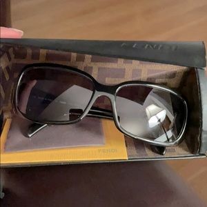 New never worn 100% authentic Fendi sunglasses